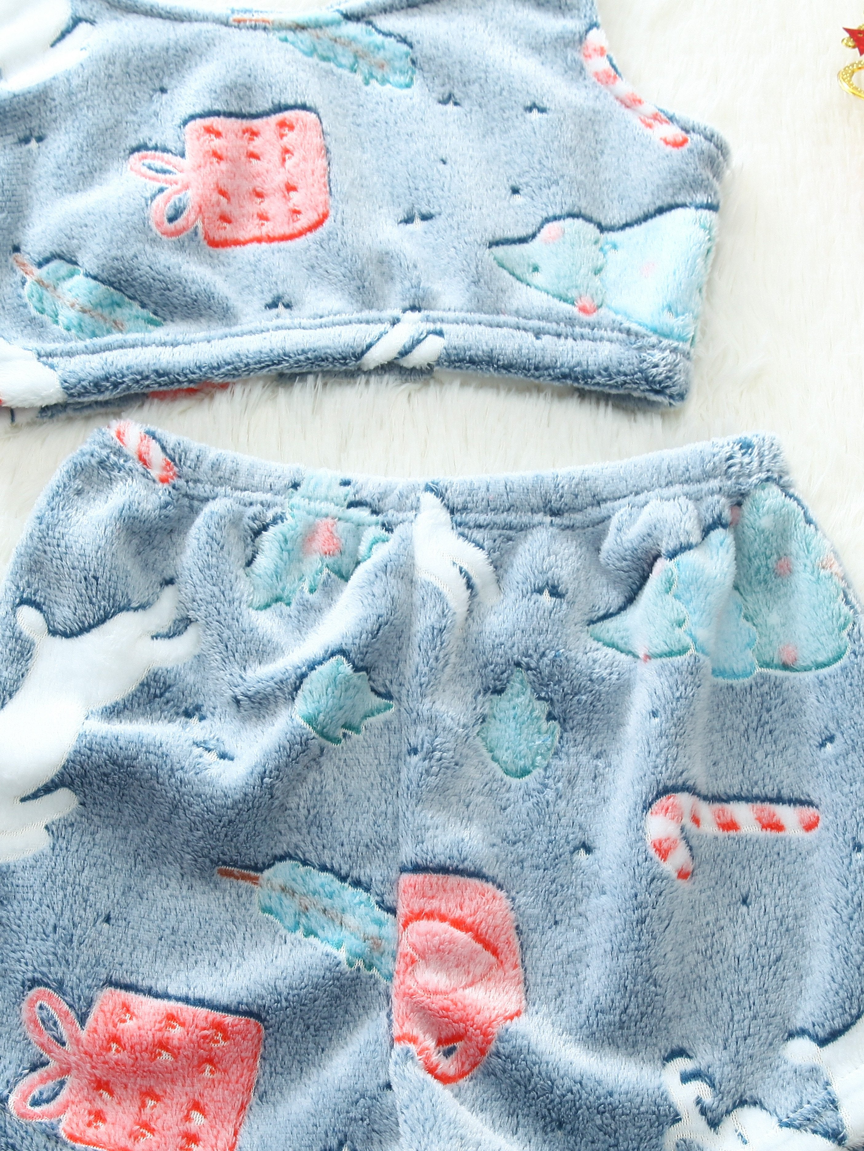 Glow in the Dark Christmas Pajama Set – Ultra Soft Warm Long Sleeve Top and Pants