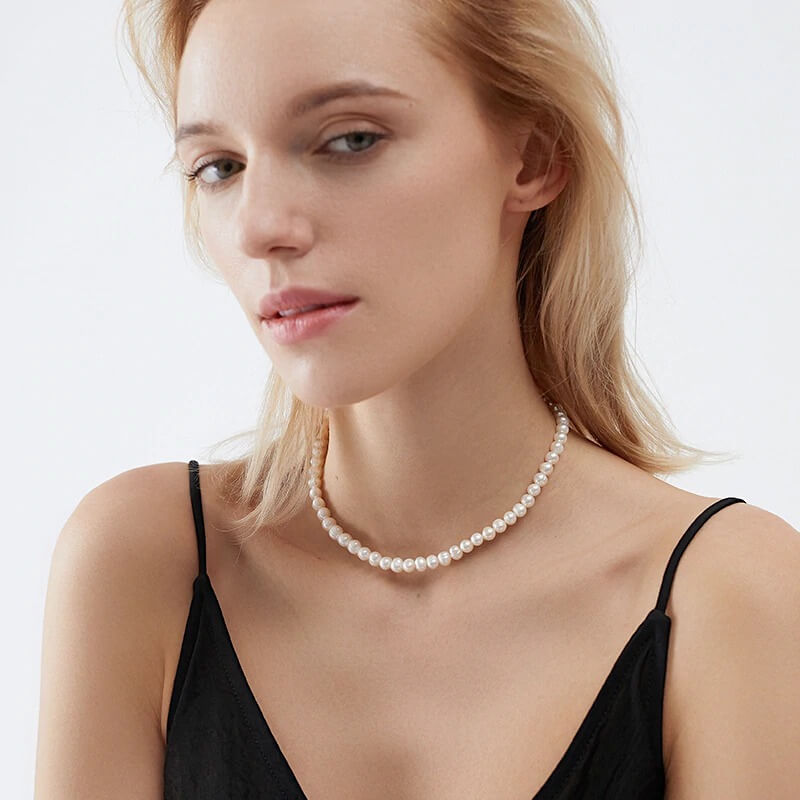 Freshwater Pearl Choker Necklace for Women – Minimalist Elegant Everyday Jewelry